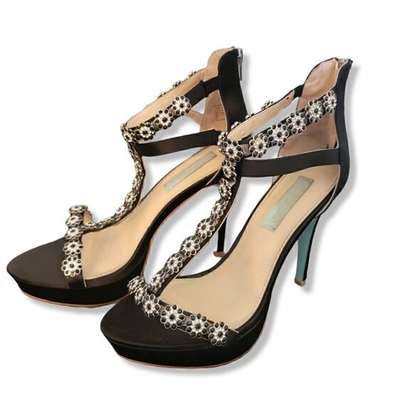 Betsey Johnson Blue Label SB-ADORE SZ 8.5 Pumps With Flower Rhinestones Heels - Picture 1 of 8